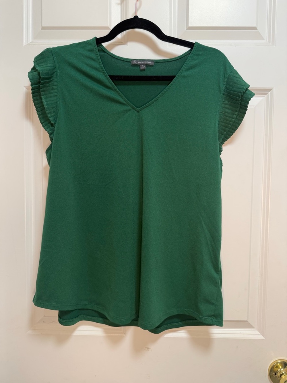 Adrianna Papell Emerald Green V-Neck Pleated Sleeve Camisole